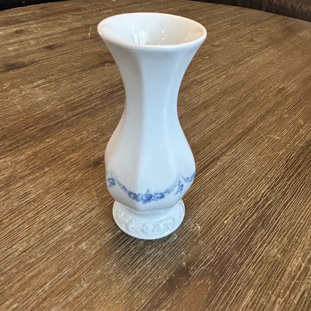 Rosenthal Classic Rose Collection Germany Blue Floral Garland Porcelain Vase 6"